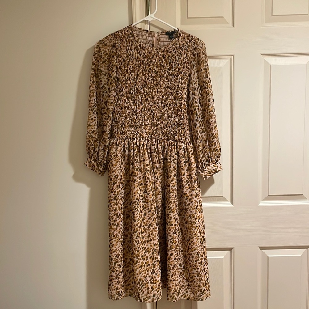 Ann Taylor. Size 6P. Like new condition.